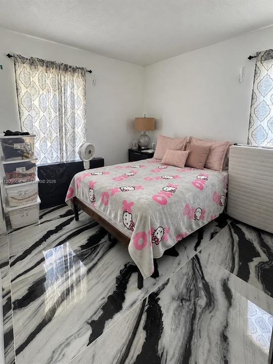 En Venta: $525,900 (4 camas, 2 baños, 1334 Pies cuadrados)