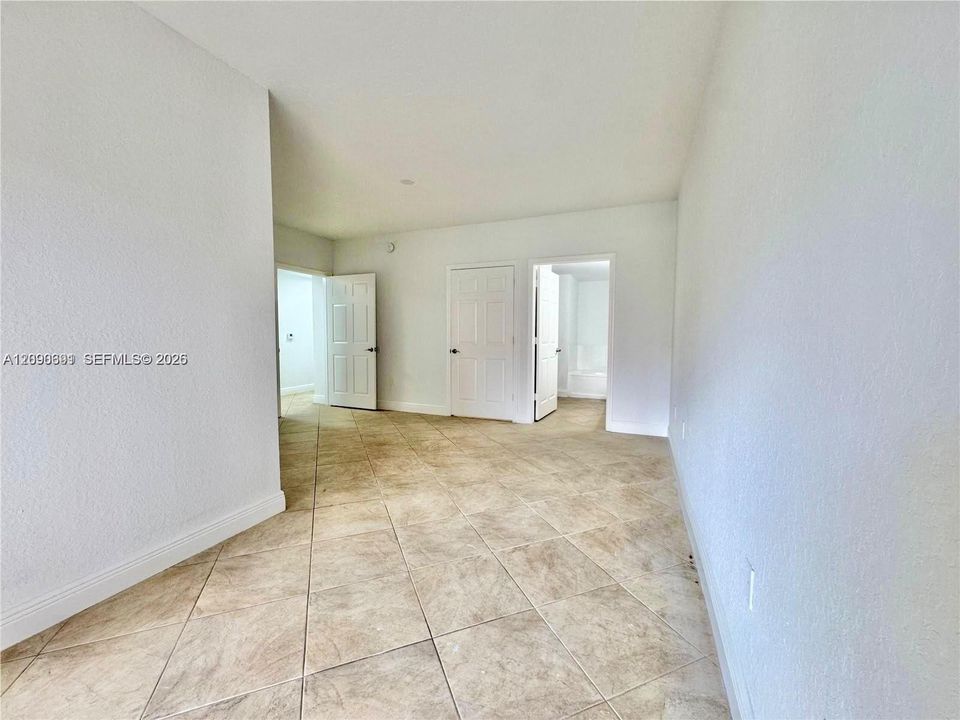 For Rent: $2,500 (3 beds, 2 baths, 1480 Square Feet)