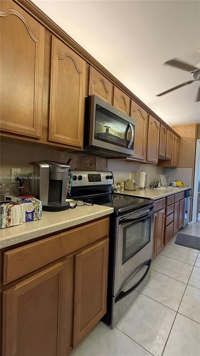 For Sale: $545,000 (2 beds, 2 baths, 1426 Square Feet)