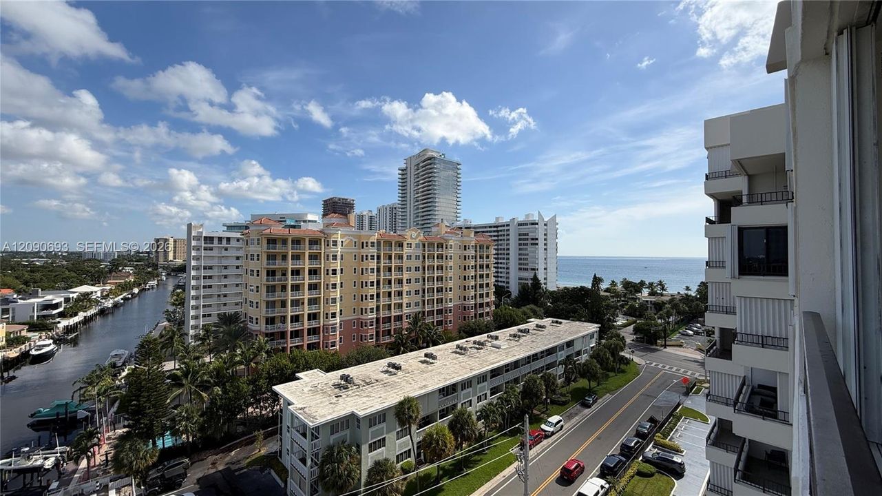 For Sale: $545,000 (2 beds, 2 baths, 1426 Square Feet)