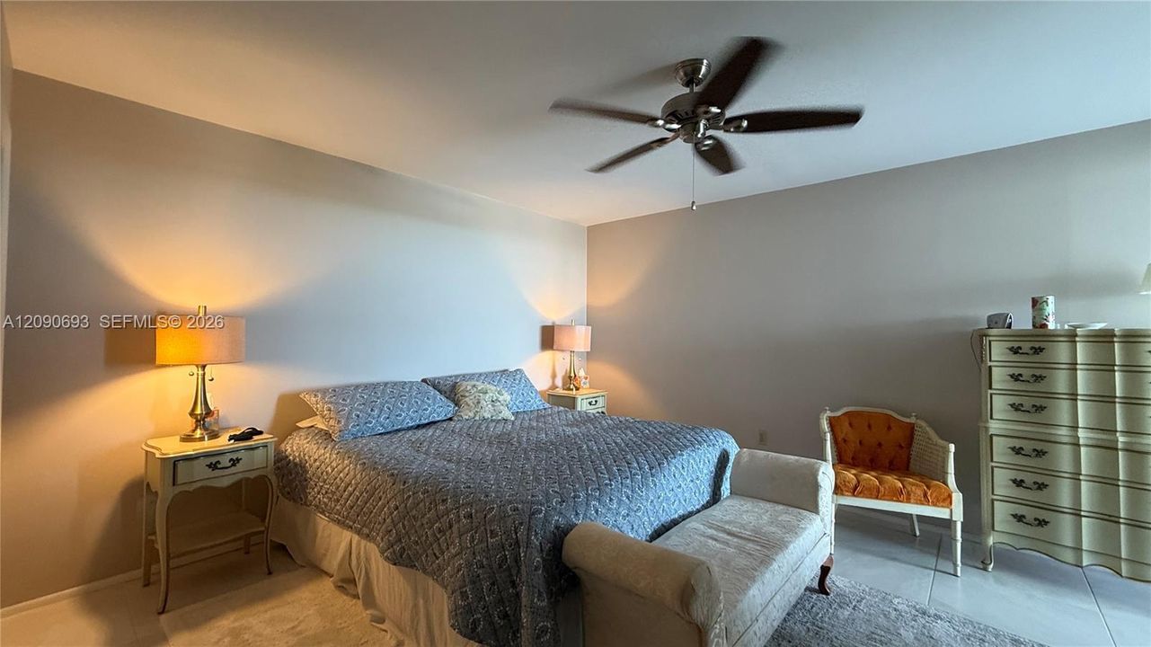 For Sale: $545,000 (2 beds, 2 baths, 1426 Square Feet)