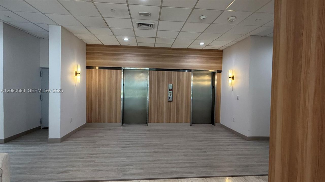 For Sale: $545,000 (2 beds, 2 baths, 1426 Square Feet)
