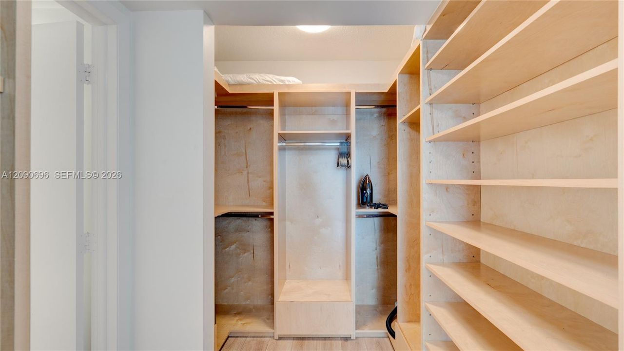 На продажу: $495,000 (1 спален, 1 ванн, 1058 Квадратных фут)