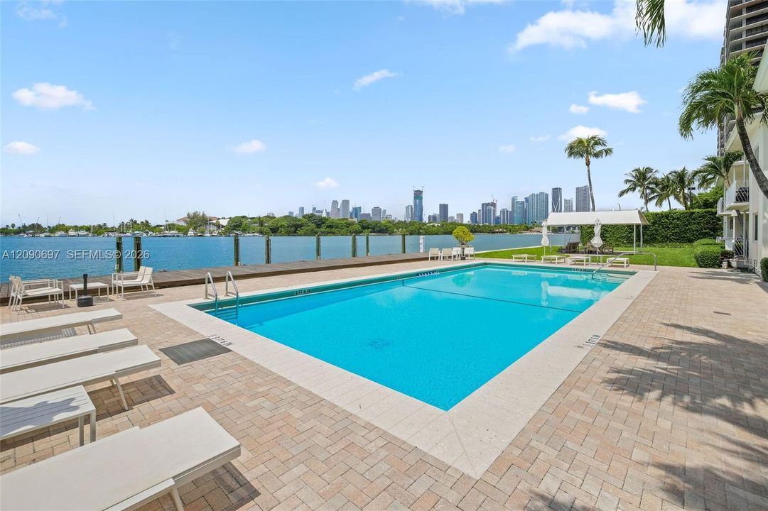 En Venta: $375,000 (1 camas, 1 baños, 664 Pies cuadrados)