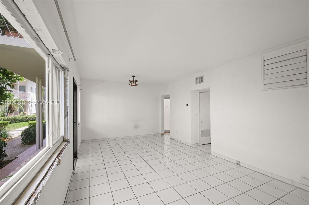 En Venta: $375,000 (1 camas, 1 baños, 664 Pies cuadrados)