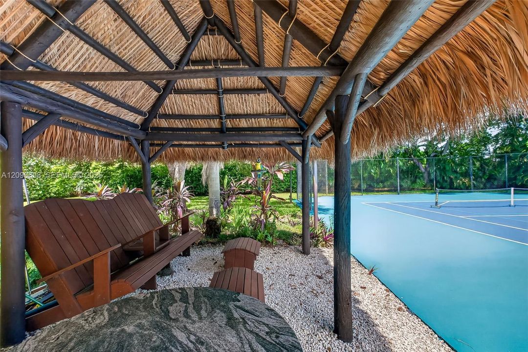 TENNIS COURT/ 2 PICKELLBALL COURTS