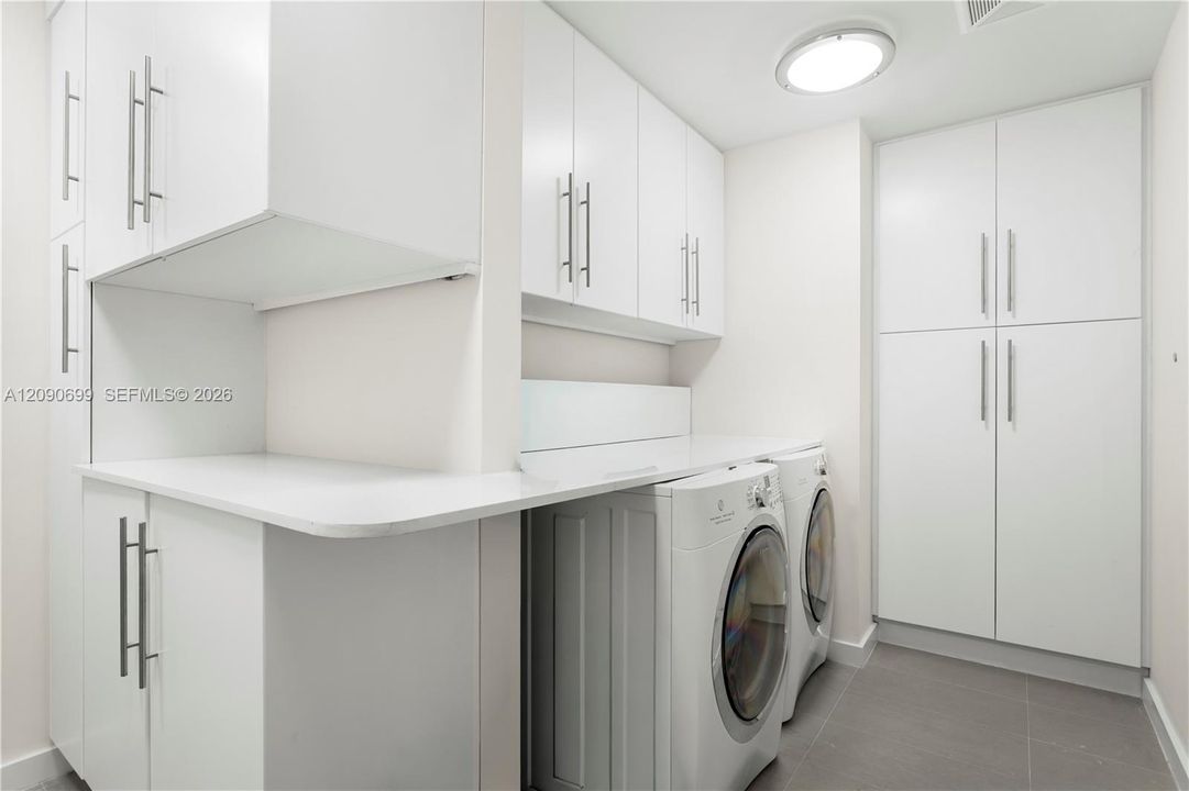 В аренду: $30,000 (3 спален, 3 ванн, 2257 Квадратных фут)