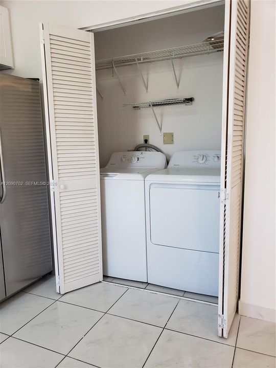 В аренду: $3,000 (3 спален, 2 ванн, 1355 Квадратных фут)
