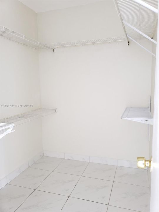 В аренду: $3,000 (3 спален, 2 ванн, 1355 Квадратных фут)
