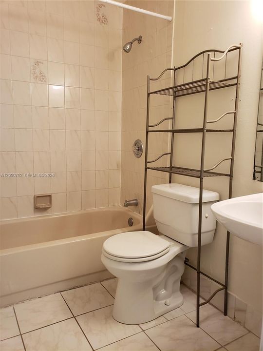 В аренду: $3,000 (3 спален, 2 ванн, 1355 Квадратных фут)