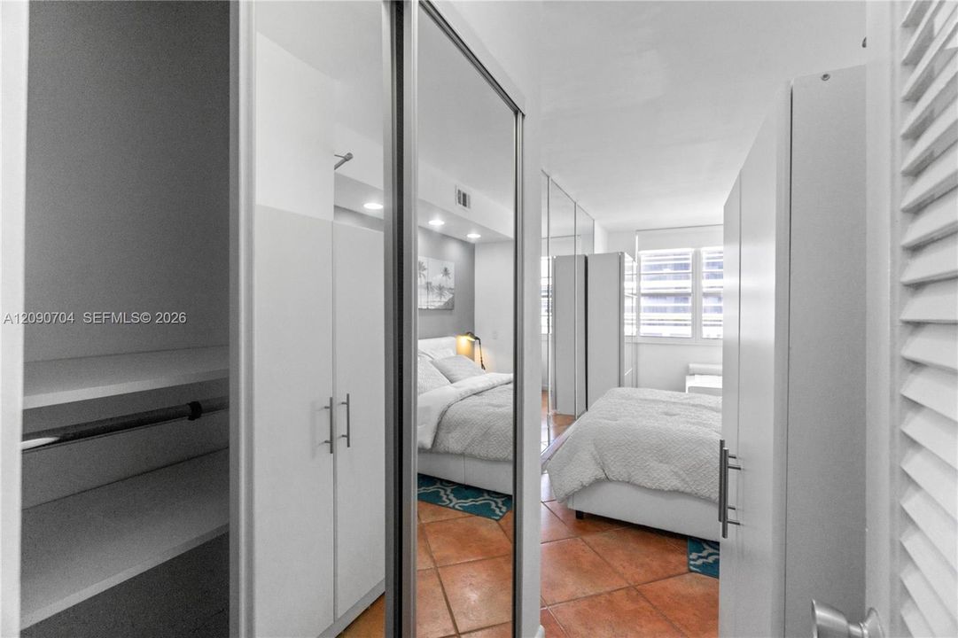 В аренду: $2,900 (0 спален, 1 ванн, 550 Квадратных фут)