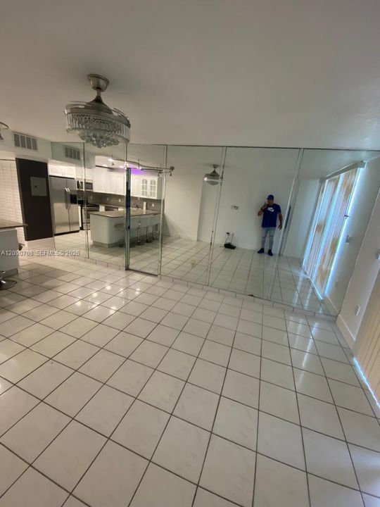 For Rent: $3,100 (1 beds, 1 baths, 655 Square Feet)