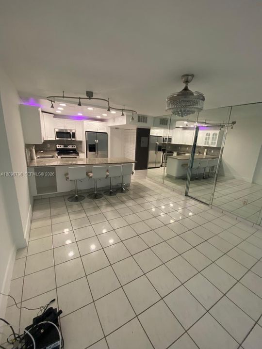 For Rent: $3,100 (1 beds, 1 baths, 655 Square Feet)