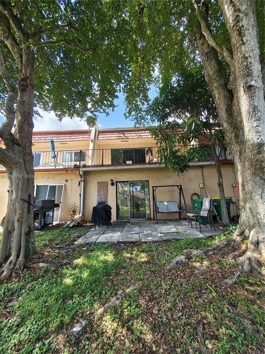 For Sale: $279,000 (2 beds, 2 baths, 1475 Square Feet)