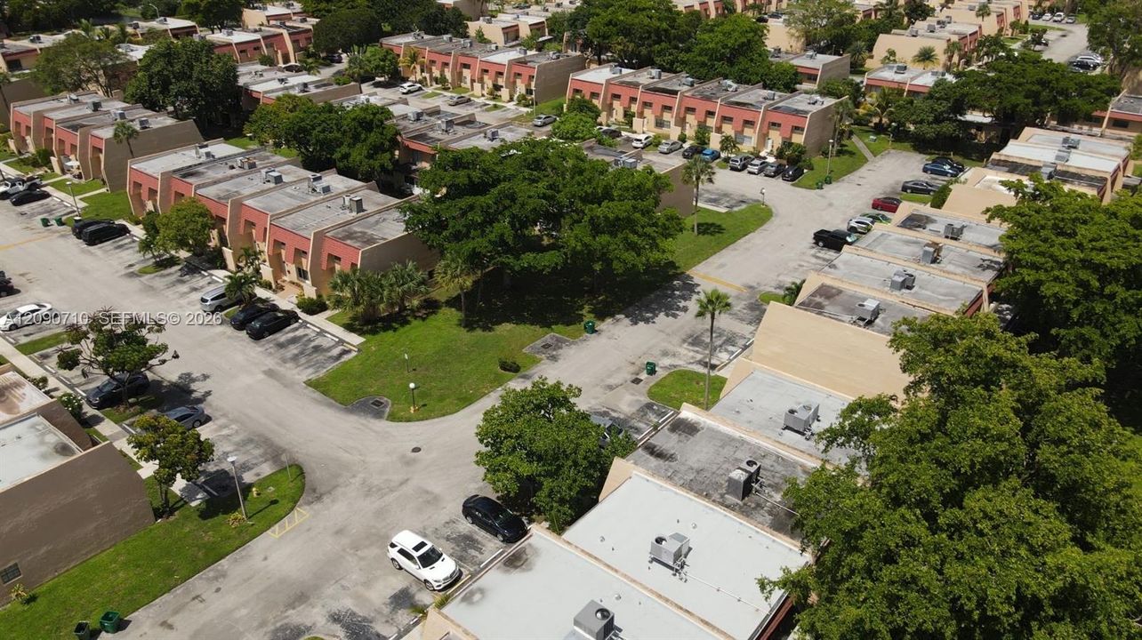 For Sale: $279,000 (2 beds, 2 baths, 1475 Square Feet)