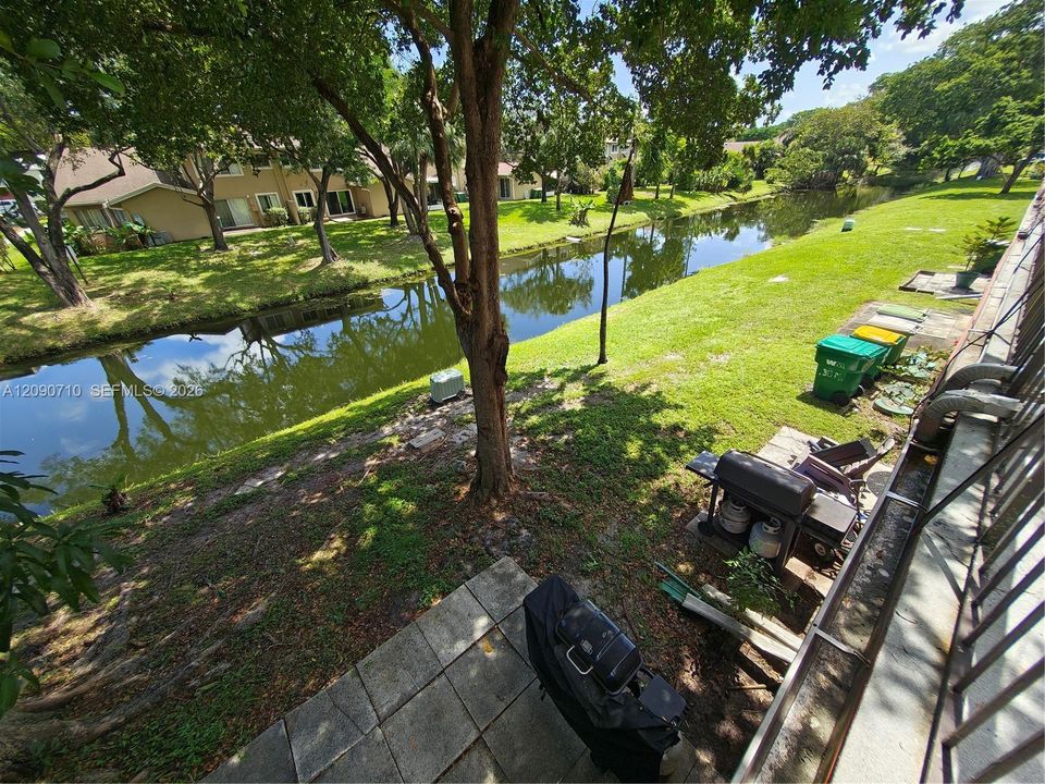 For Sale: $279,000 (2 beds, 2 baths, 1475 Square Feet)