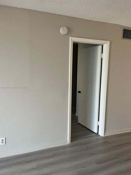 В аренду: $1,690 (1 спален, 1 ванн, 940 Квадратных фут)