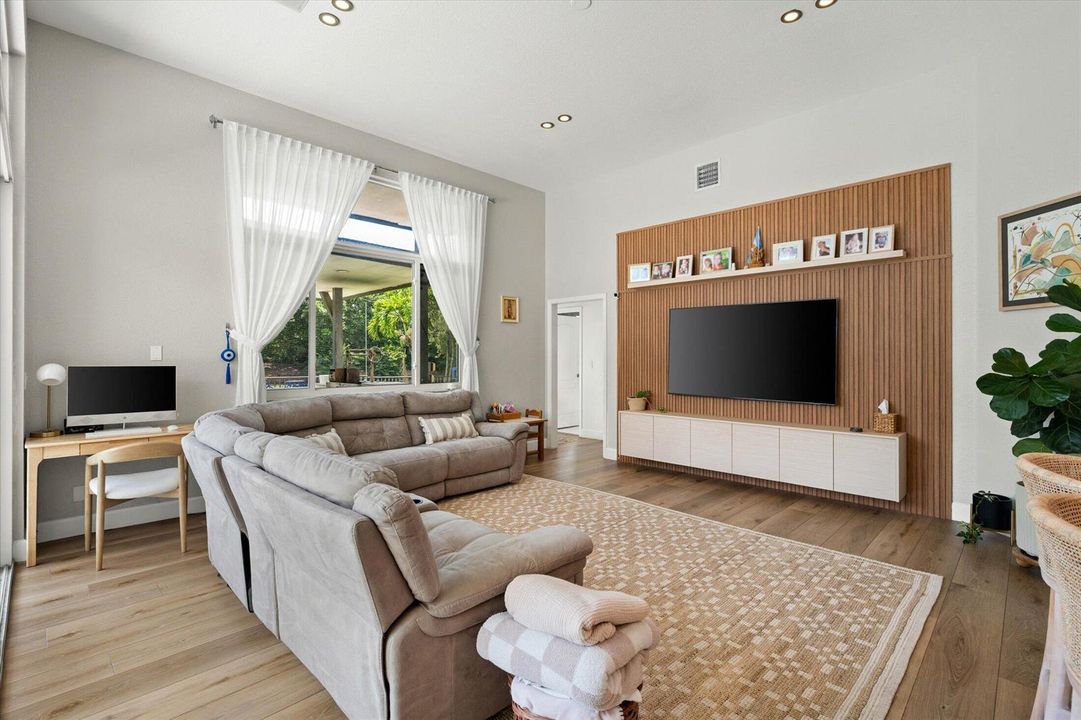 20-3284 Huntington, Weston-32