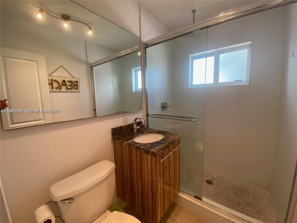 En Renta: $2,450 (2 camas, 2 baños, 4162 Pies cuadrados)