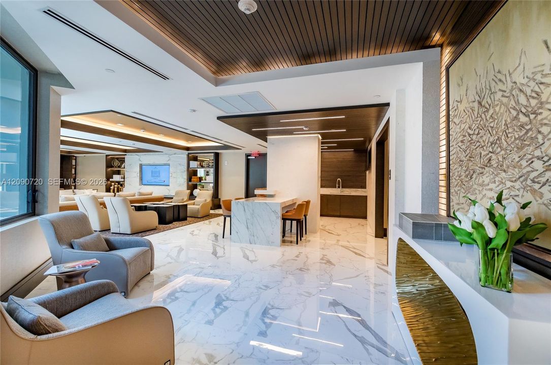 For Sale: $1,100,000 (3 beds, 2 baths, 1107 Square Feet)