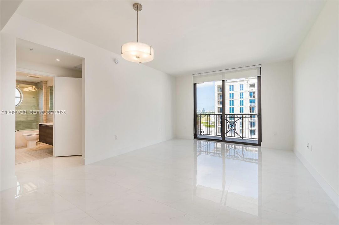 For Sale: $1,100,000 (3 beds, 2 baths, 1107 Square Feet)