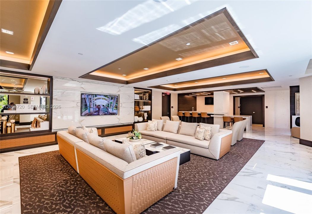 For Sale: $1,100,000 (3 beds, 2 baths, 1107 Square Feet)
