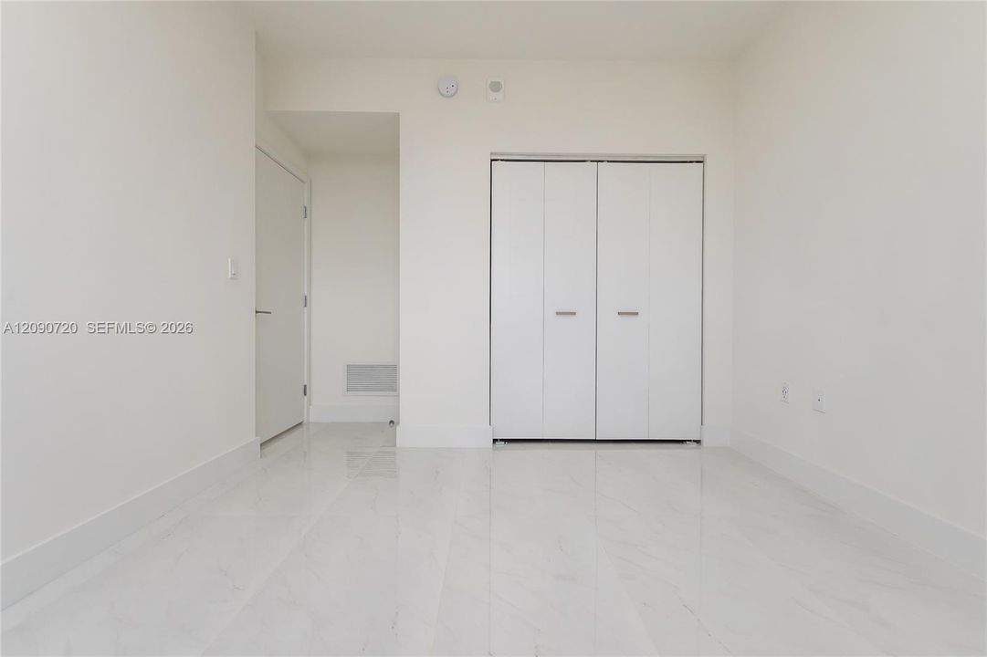 For Sale: $1,100,000 (3 beds, 2 baths, 1107 Square Feet)