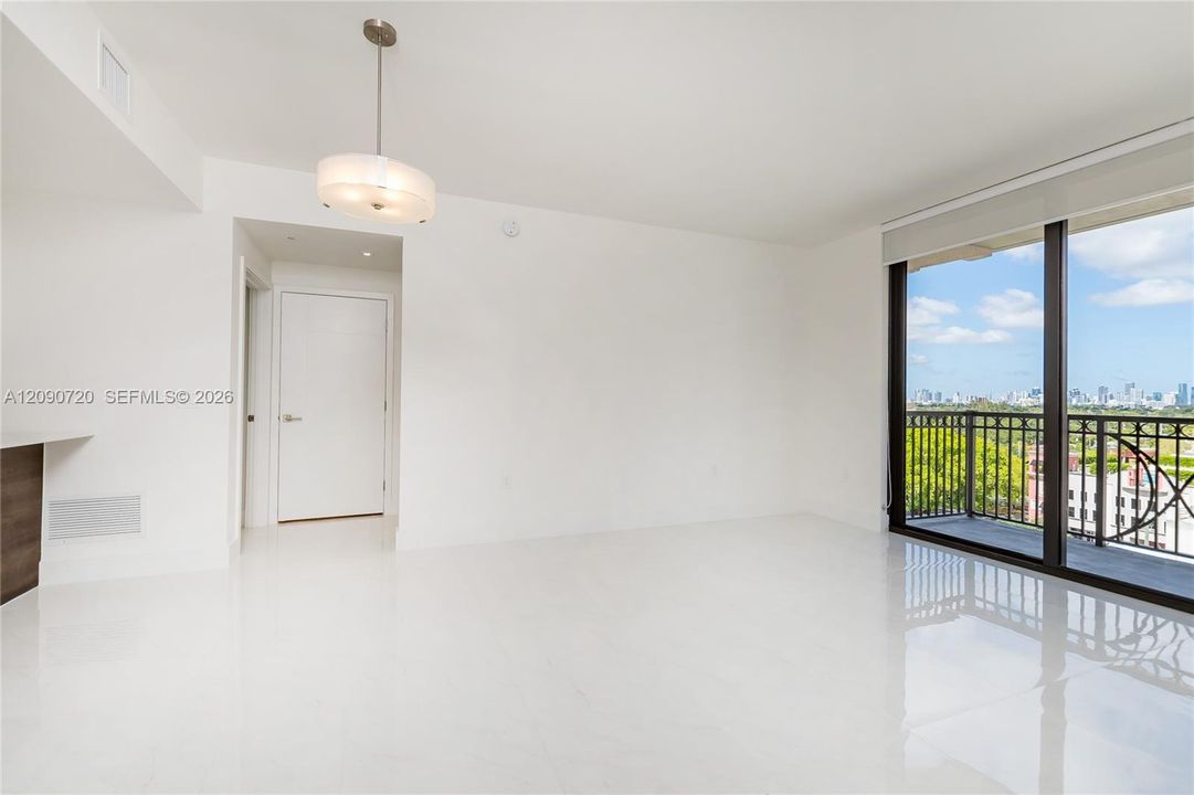 For Sale: $1,100,000 (3 beds, 2 baths, 1107 Square Feet)