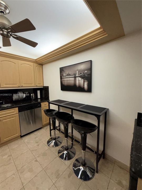 For Rent: $2,900 (2 beds, 2 baths, 1280 Square Feet)