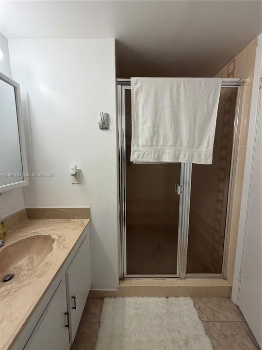 For Rent: $2,900 (2 beds, 2 baths, 1280 Square Feet)