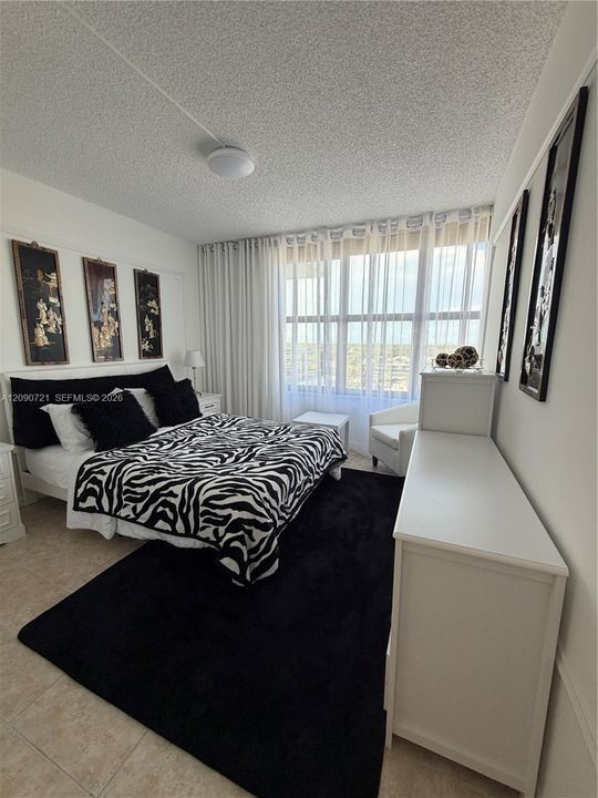 For Rent: $2,900 (2 beds, 2 baths, 1280 Square Feet)