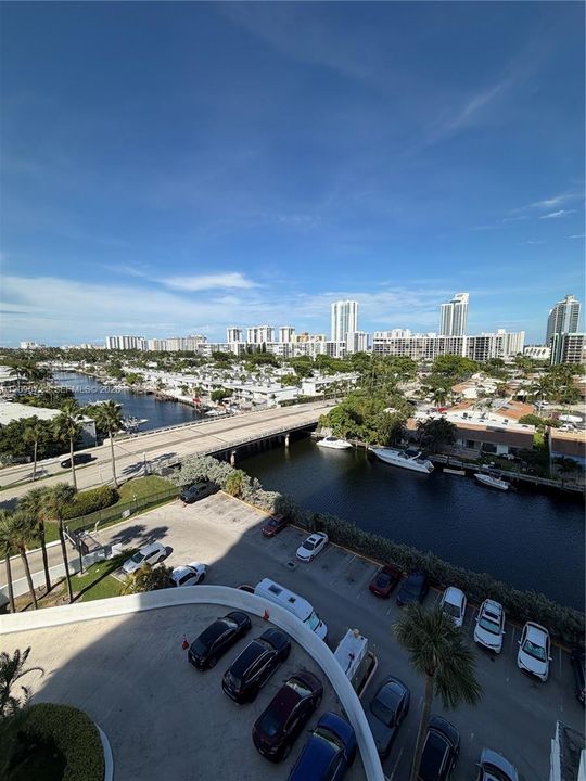 For Rent: $2,900 (2 beds, 2 baths, 1280 Square Feet)