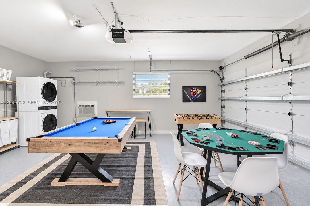 For Rent: $8,450 (6 beds, 3 baths, 3040 Square Feet)