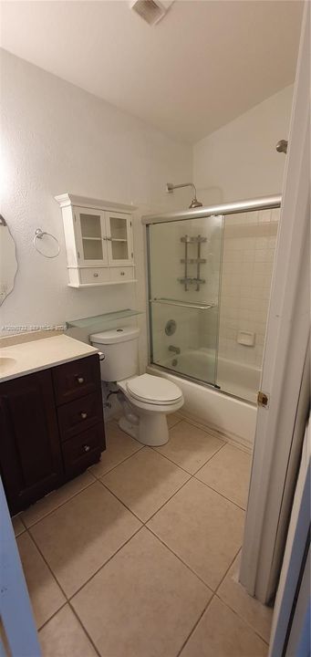 For Sale: $350,000 (2 beds, 1 baths, 845 Square Feet)