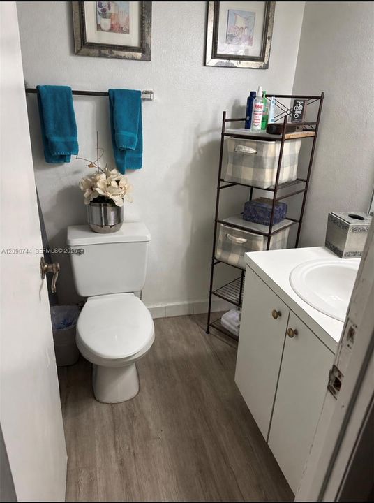 В аренду: $2,300 (2 спален, 2 ванн, 1458 Квадратных фут)