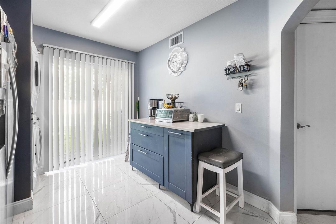 008-3516BriarBayBoulevard-103-WestPalmBe