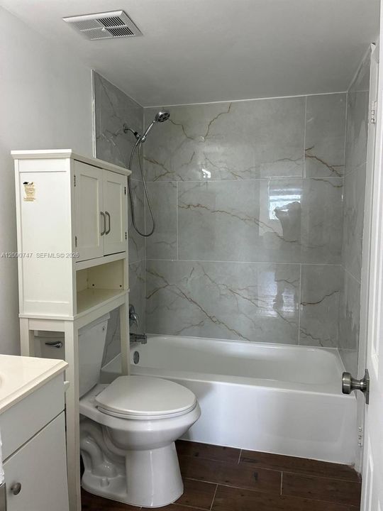 For Rent: $1,800 (1 beds, 1 baths, 658 Square Feet)