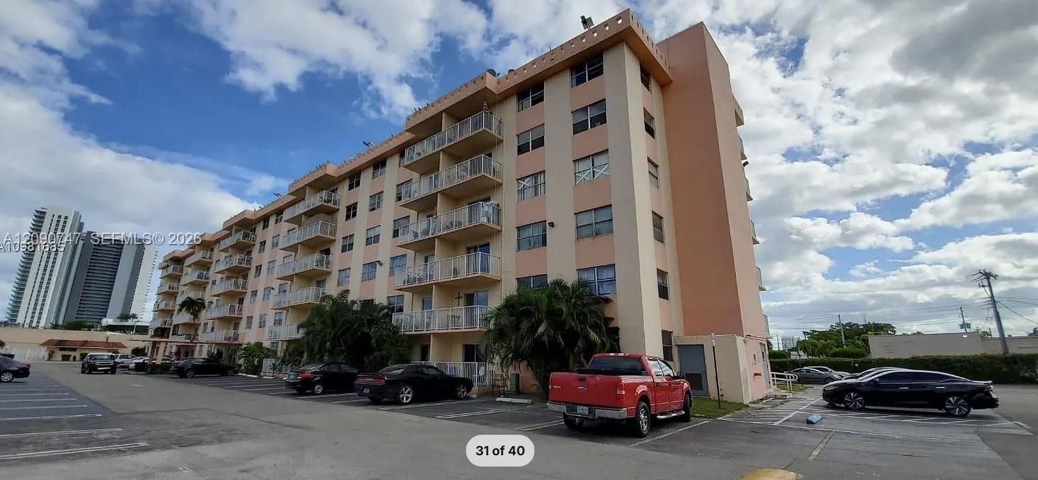 For Rent: $1,800 (1 beds, 1 baths, 658 Square Feet)
