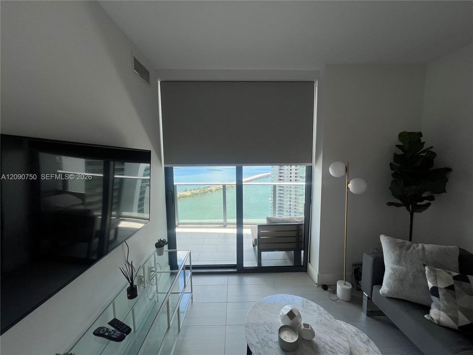 For Rent: $3,700 (1 beds, 1 baths, 622 Square Feet)