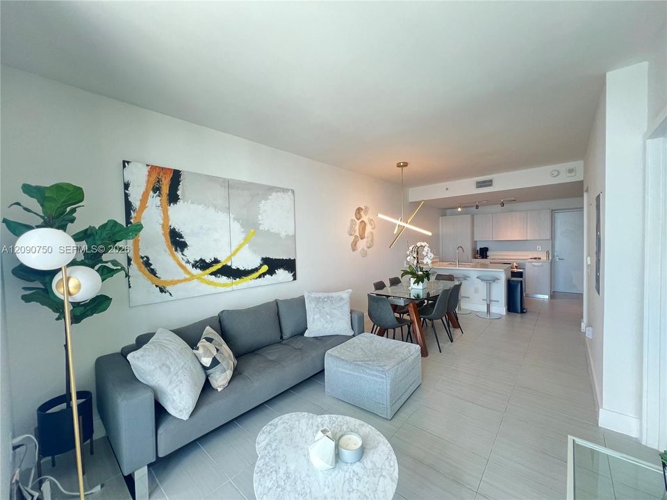 For Rent: $3,700 (1 beds, 1 baths, 622 Square Feet)