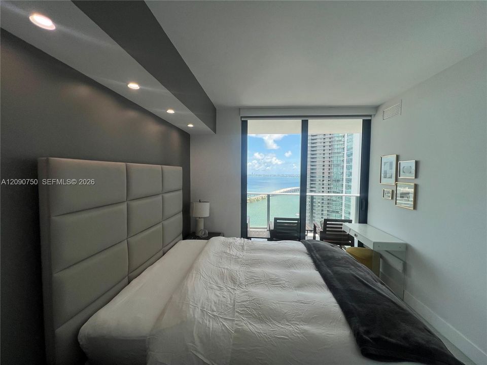 For Rent: $3,700 (1 beds, 1 baths, 622 Square Feet)