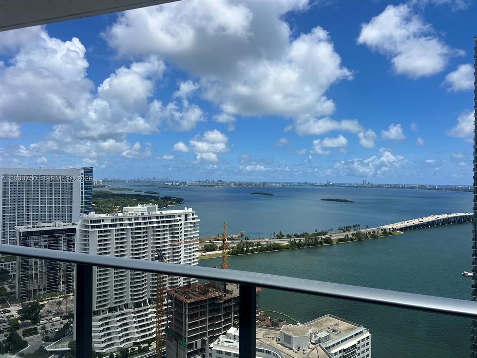 For Rent: $3,700 (1 beds, 1 baths, 622 Square Feet)
