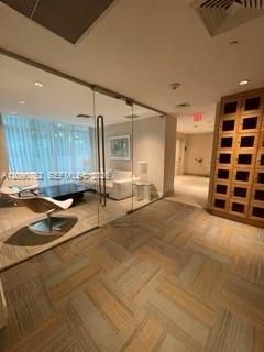 For Rent: $3,190 (1 beds, 1 baths, 702 Square Feet)