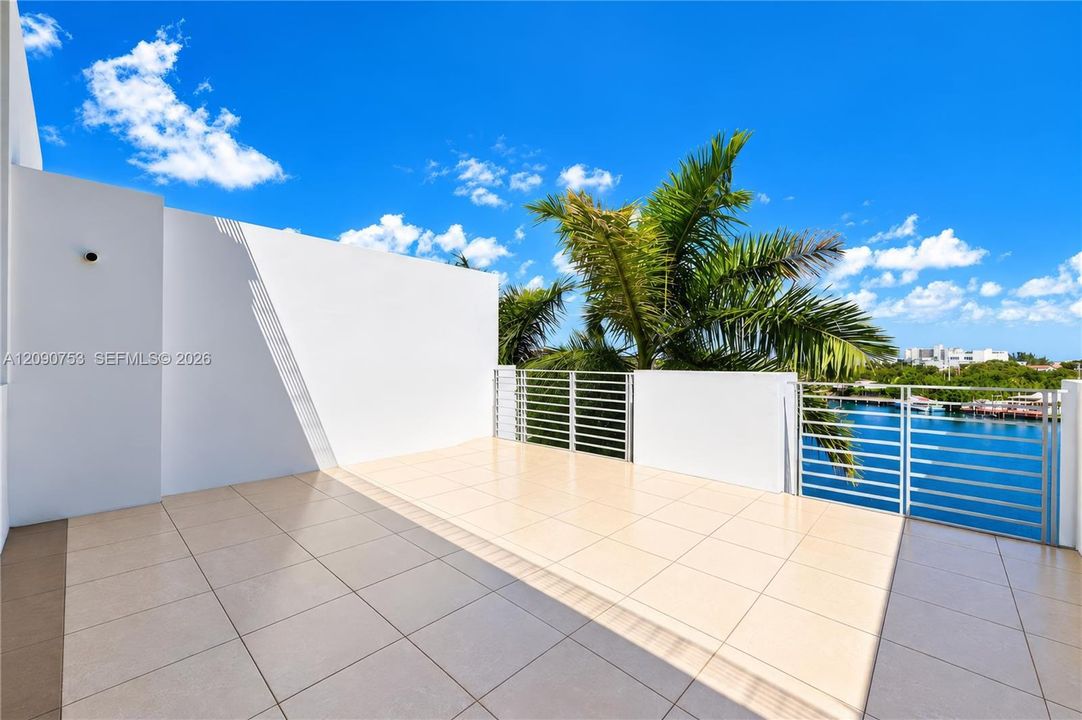 На продажу: $1,995,000 (4 спален, 4 ванн, 2682 Квадратных фут)