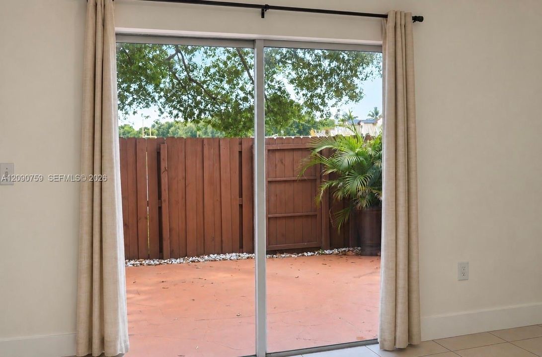 For Rent: $3,800 (3 beds, 2 baths, 1614 Square Feet)