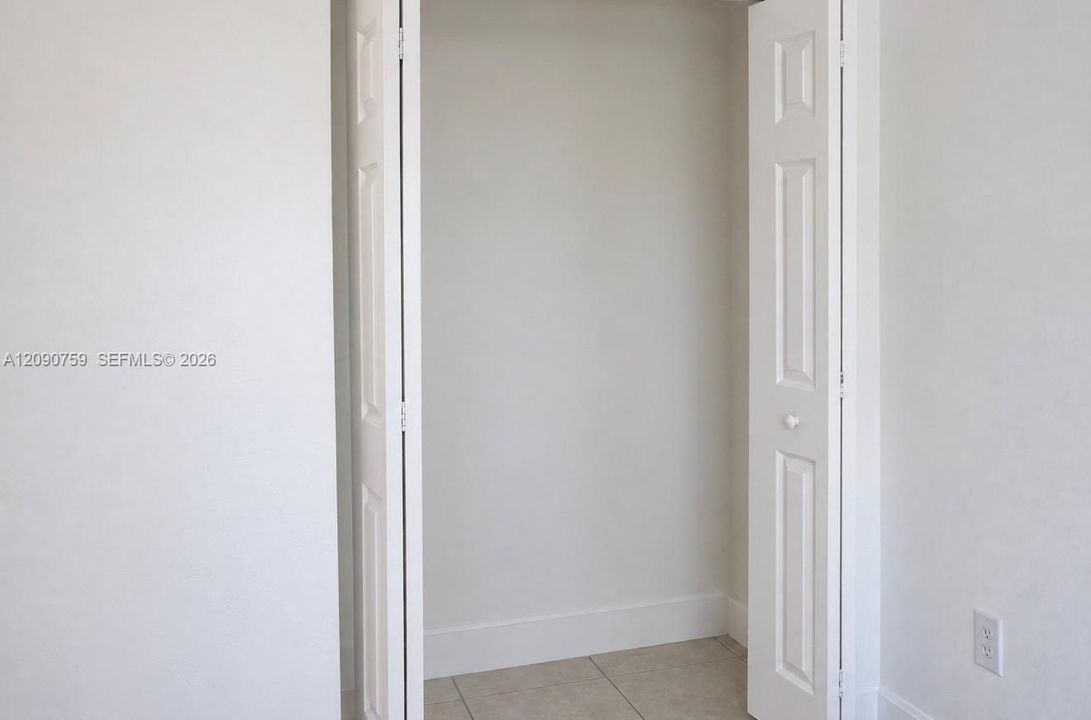 For Rent: $3,800 (3 beds, 2 baths, 1614 Square Feet)