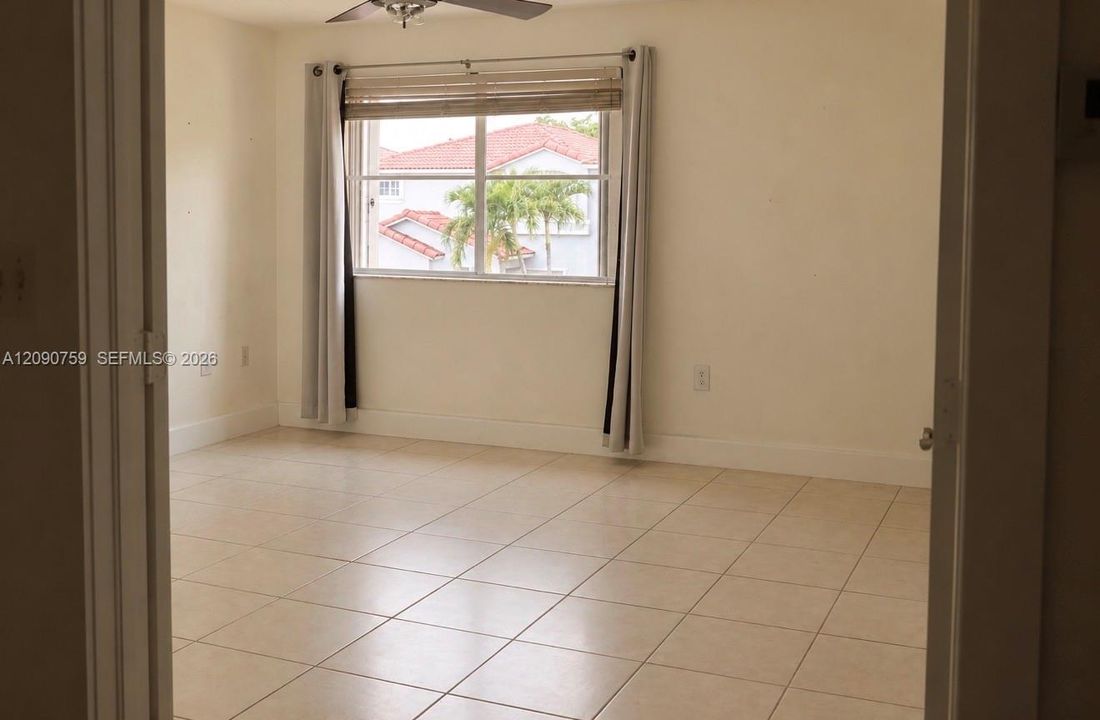 For Rent: $3,800 (3 beds, 2 baths, 1614 Square Feet)