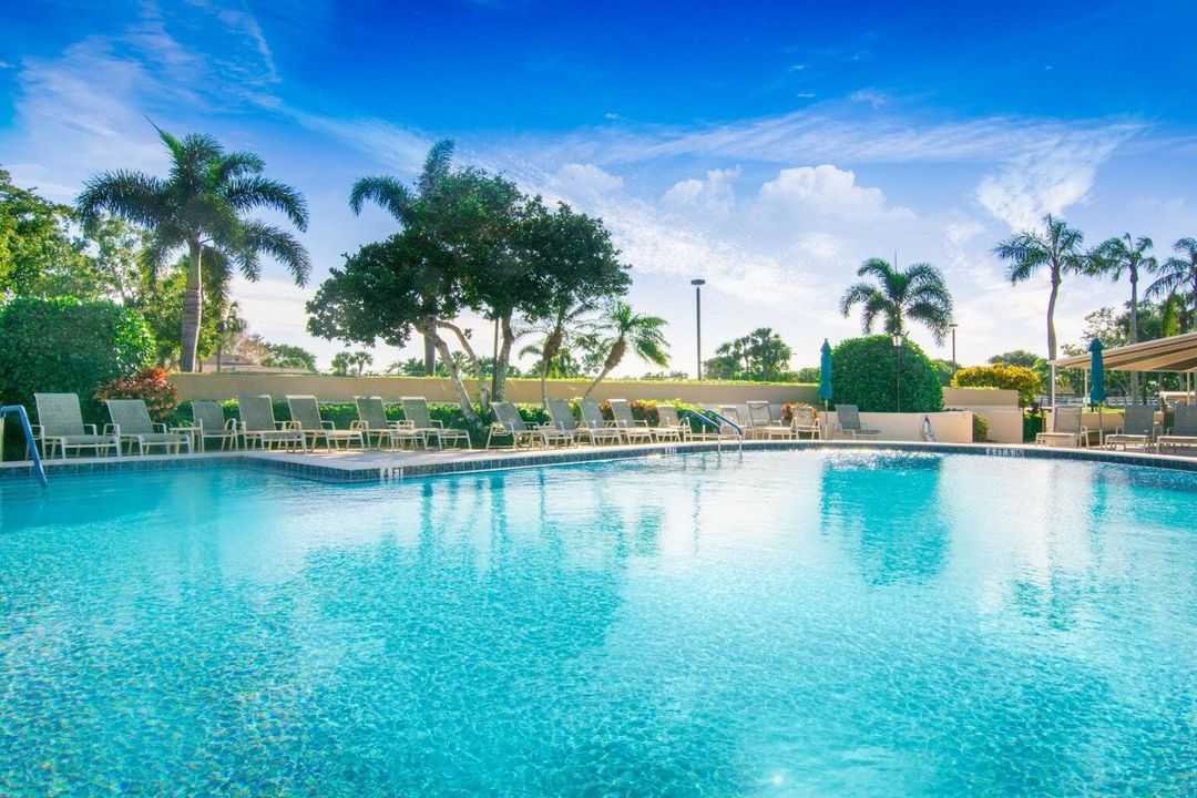 5355 Tenth Fairway Drive