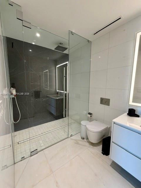 For Rent: $7,300 (1 beds, 1 baths, 679 Square Feet)