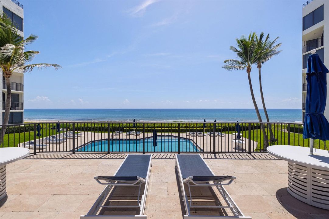 BEACHSIDE RESIDENCE